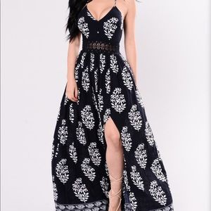 Fashion Nova Maxi dress